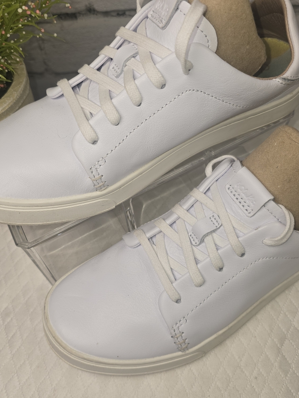 OLUKAI PEHUEA LI'LLI WOMESN SNEAKERS WHITE LEATHER CONVERTABLE HEEL SIZE 7 EUC - Picture 5 of 12
